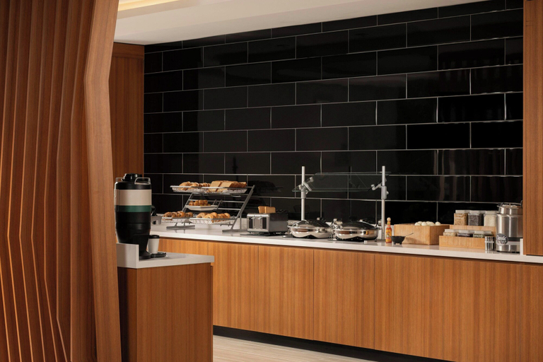 Food & Drinks 5, Springhill Suites By Marriott Houston Brookhollow, Houston