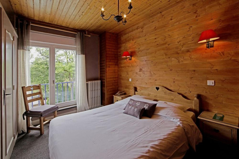 Bedroom 5, hotel les loges du parc, Vosges