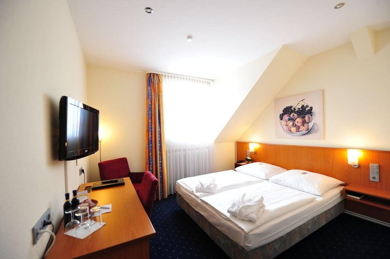 Bedroom 3, Fruhlings-Hotel, Braunschweig