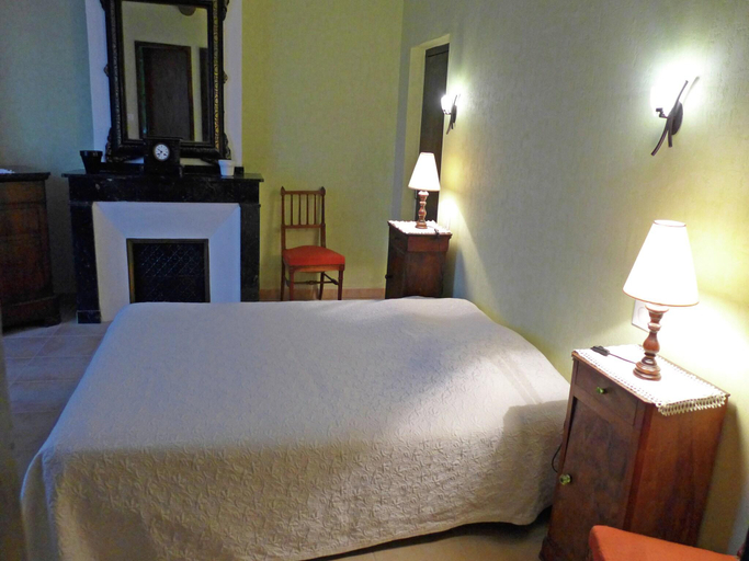 Bedroom 3, Holiday Home in Montbrun with Pool Vineyards, Aude