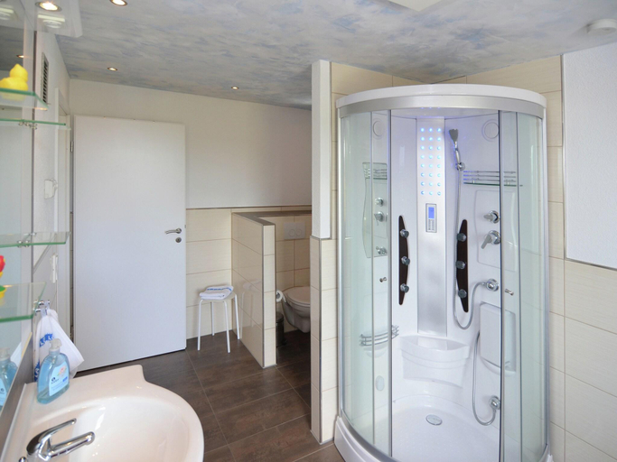 Bathroom 3, Ski Hiking Forest Stay, Hildburghausen