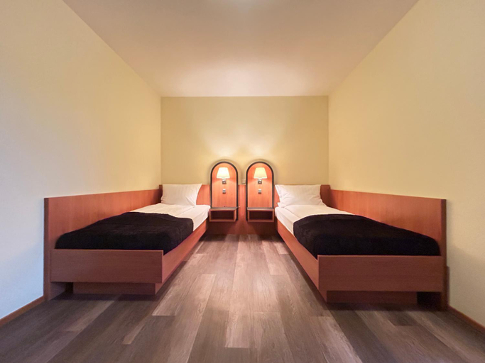 Bedroom 2, The Lodge Hotel by American Ease Grafenwoehr, Neustadt an der Waldnaab