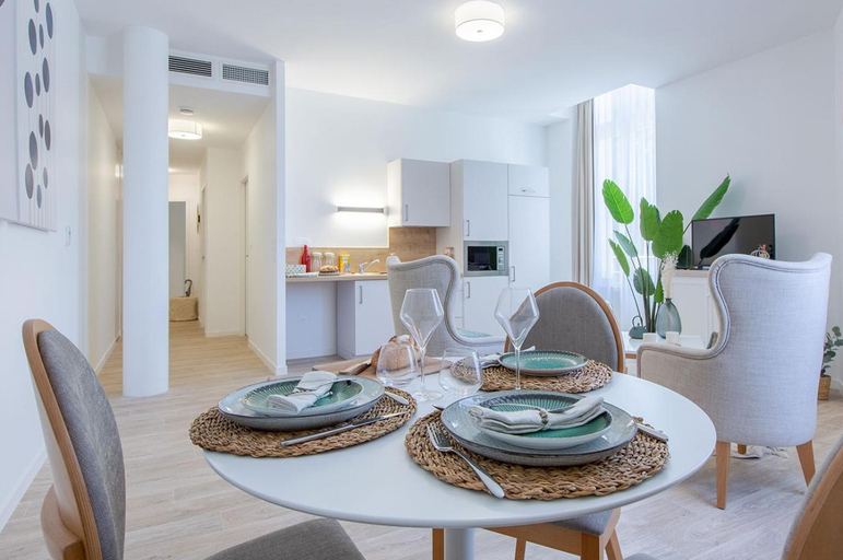 Facilities 4, Residence de Bourges, Cher