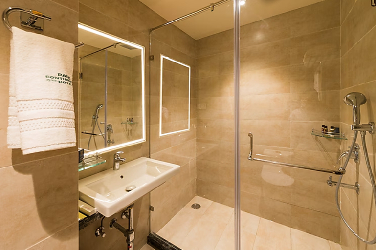 Bathroom 5, Park Continental, Hyderabad