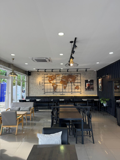 Food & Drinks, Air Diamond Hotel, Mae Taeng