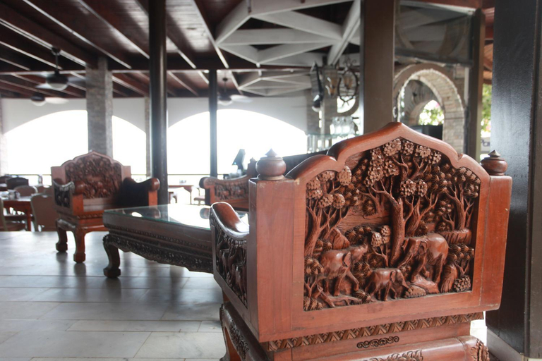 Public Area, Mar Y Oro, Balboa