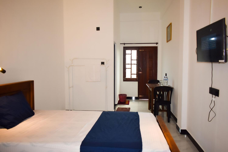 Bedroom, Trinco Elil, Trincomalee Town and Gravets
