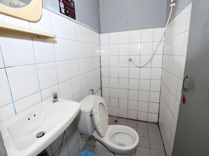 Bathroom 4, Nita Raft House, Muang Kanchanaburi