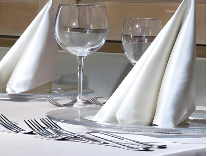 Food & Drinks 5, Hotel Table, Bolzano