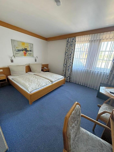 Bedroom 2, Hotel Gulser Weinstube, Koblenz