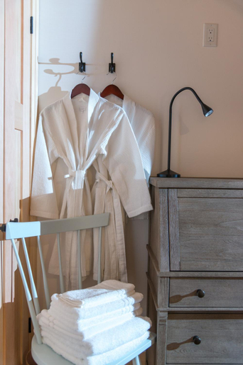 Bedroom 3, Haliburton Post House, Haliburton