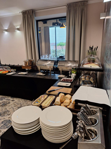 Food & Drinks 4, Hotel Aviator - kompleks Silesia Ring, Strzelce
