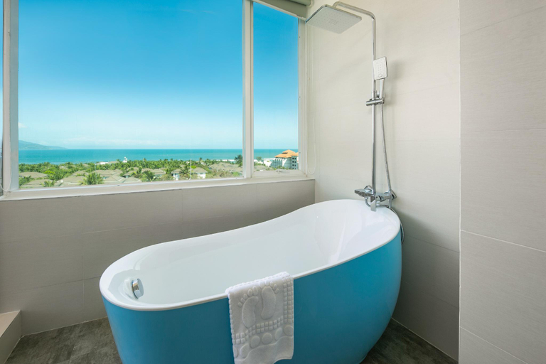 Bathroom 5, Fansipan Danang Hotel, Da Nang
