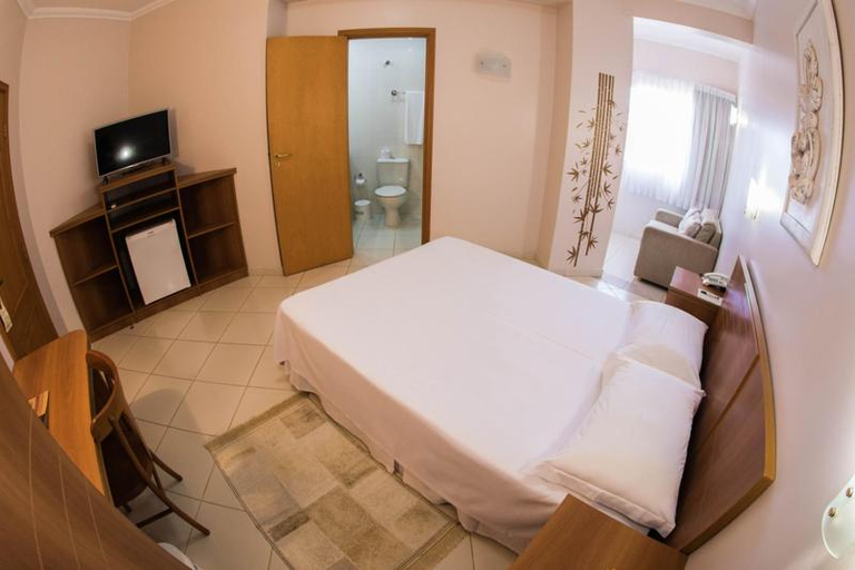 Bedroom 3, Hotel Itagy, Tibaji