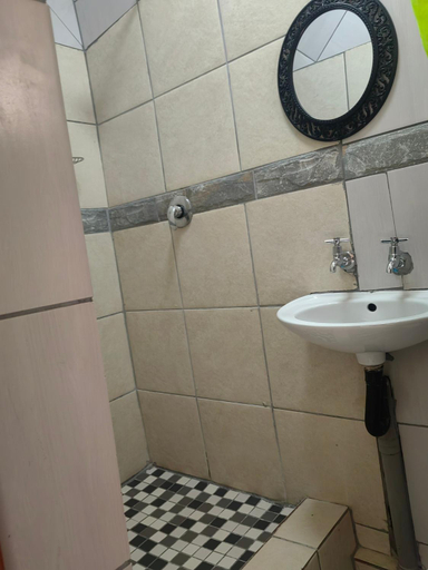 Bathroom 4, Good and Proper Guest Lodge, Sedibeng