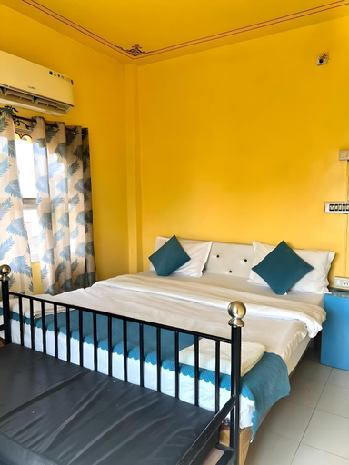 Bedroom 2, Hostel Crown Udaipur , Udaipur