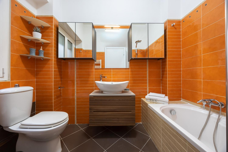 Bathroom 5, Vaticano84 Gemelli, Rome