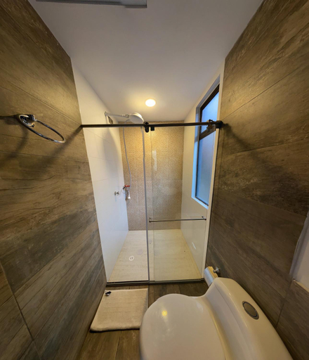 Bathroom 3, Casa Barcelona, Duitama