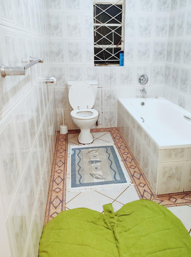Bathroom 4, Sun and Stars, Ekurhuleni