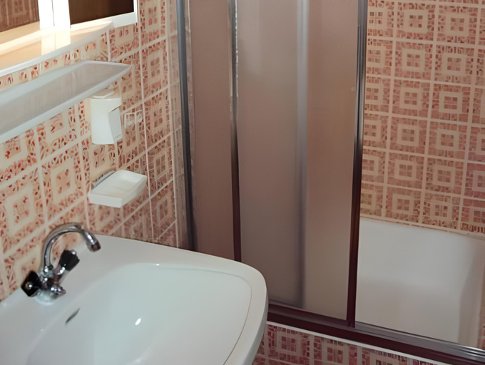 Bathroom 2, Hotel-Garni Kaiserhof, Zell am See