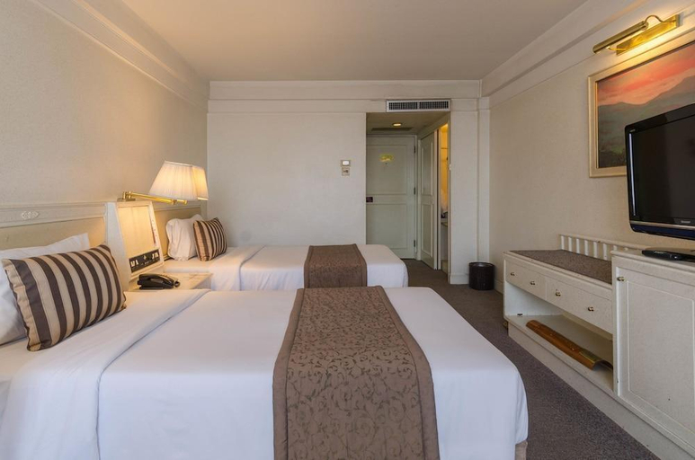 Bedroom 3, Pornping Tower Hotel, Muang Chiang Mai