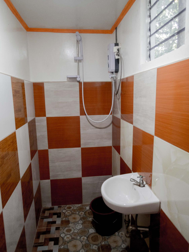 Bathroom 4, Alona J & J Tourist Inn, Panglao