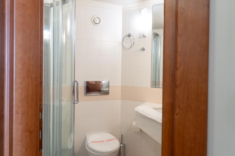 Bathroom 5, PHEIA, Vriniotis Resorts, West Greece