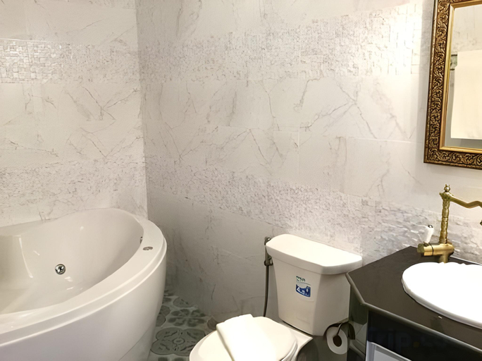 Bathroom 4, The Velvet Orchid, Muang Chiang Mai