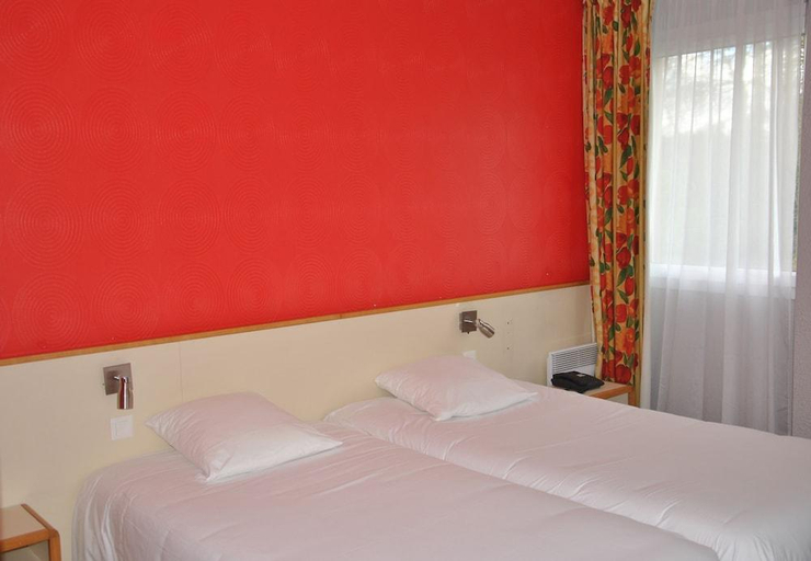 Bedroom 2, Hotel Cositel, CIT'HOTEL Coutances, Manche