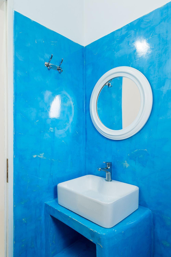 Bathroom 3, Vila Antica, Sarandës