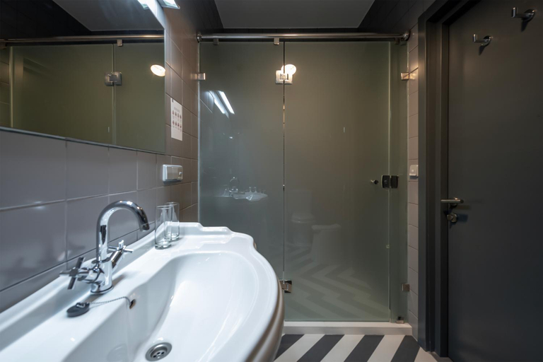 Bathroom 4, Kabadoni Boutique Hotel, Signagi