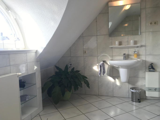 Bathroom 5, Hotel Ambiente, Wesermarsch