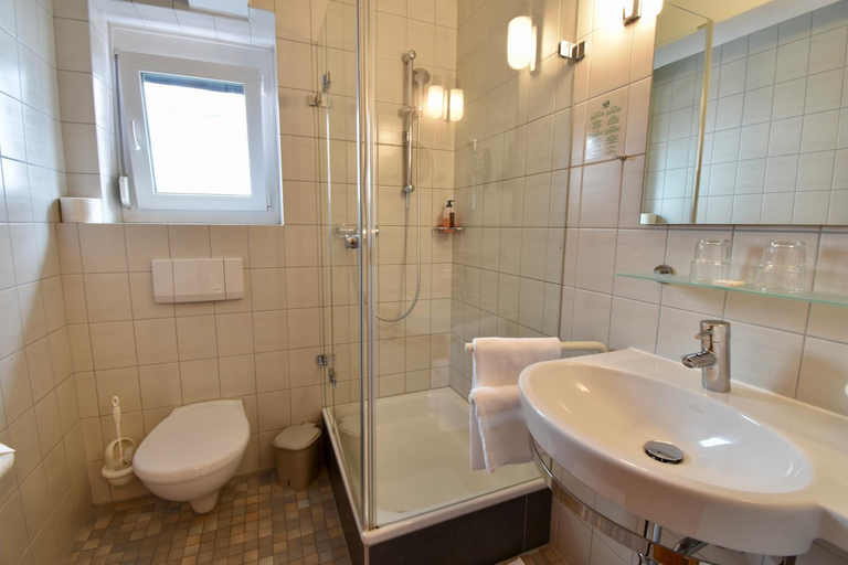 Bathroom 3, Hotel Kranz, Konstanz