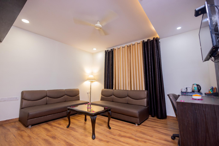 Public Area 2, Hotel Di Arch Lucknow, Lucknow