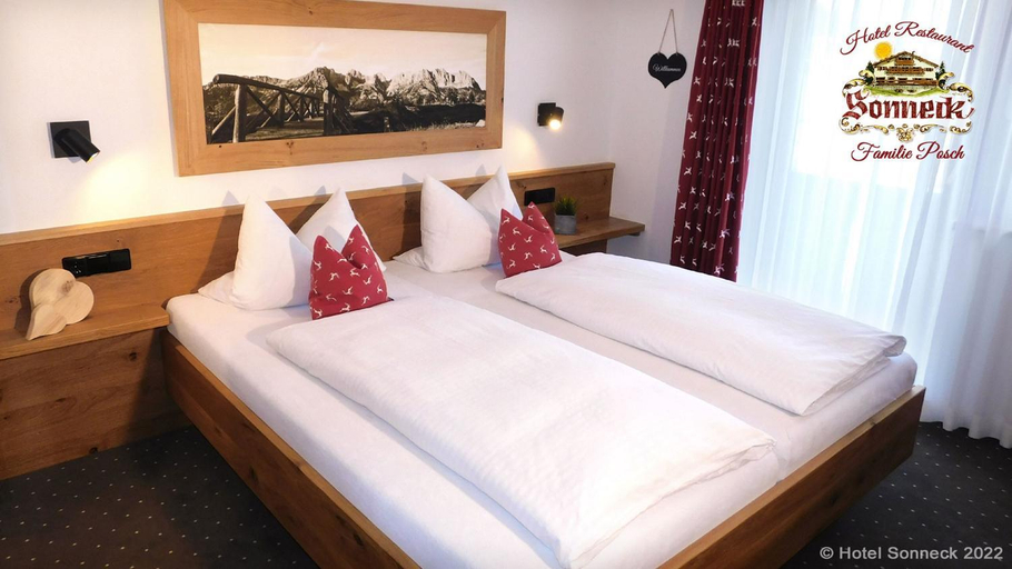 Bedroom 4, Hotel-Gasthof-Sonneck, Traunstein