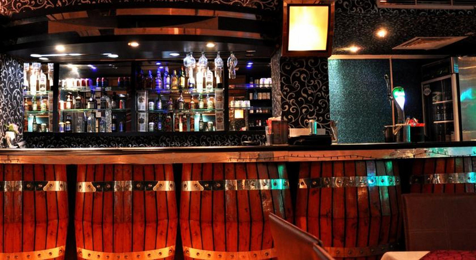 Food & Drinks 4, Grand Nova Hotel, Dubai