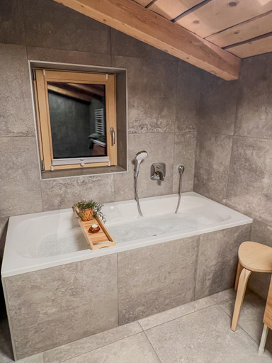 Bathroom 2, Alpine Apartments St-Sigmund, Innsbruck Land