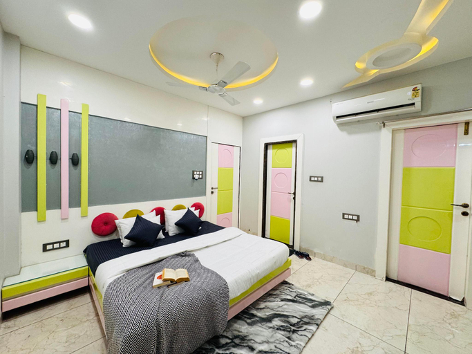 Bedroom 2, Home Escape 3BHK Luxury Duplex, Vijay Nagar, Indore