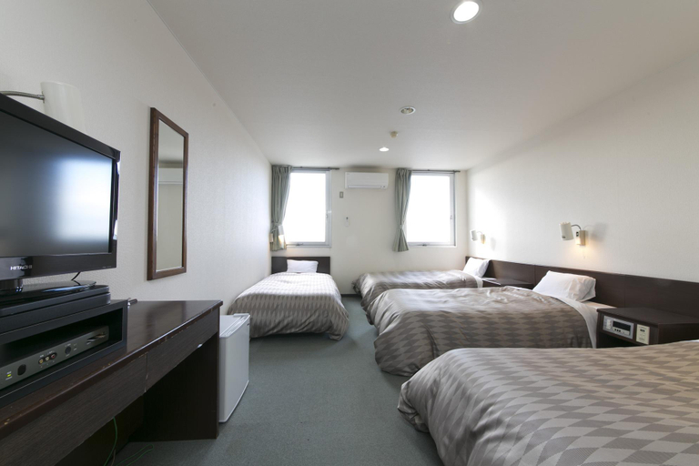 Bedroom 3, Business Hotel Okadaya Bayside, Toyohashi