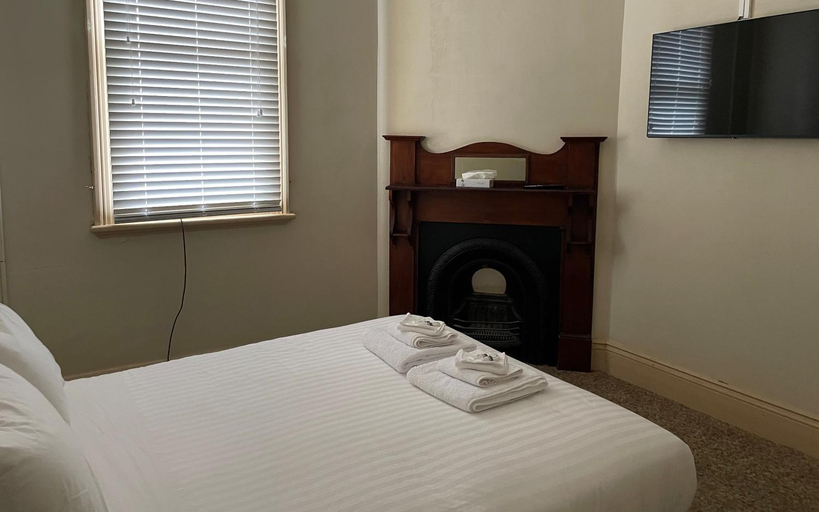 Bedroom 3, Port Broughton Hotel, Barunga West