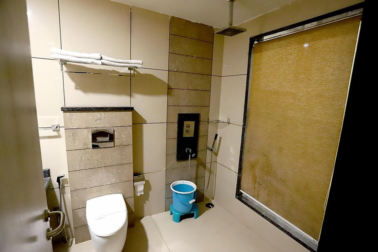 Bathroom 3, HOTEL BLUE PEARL , Bhopal
