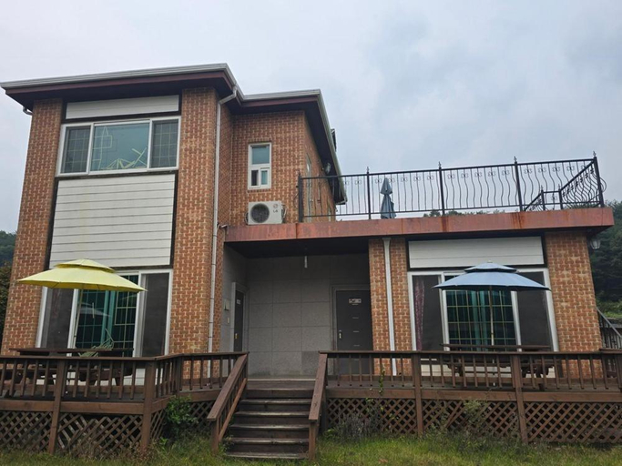 Exterior & Views 5, Dolmadang Cheongsu Pension, Mungyeong
