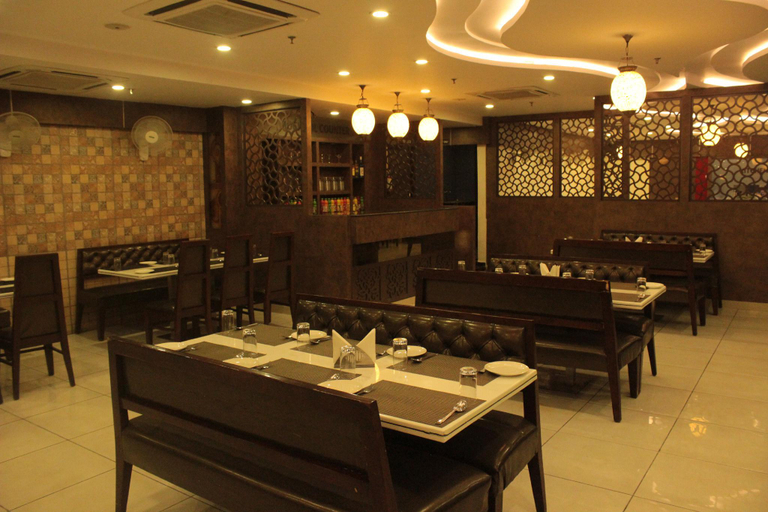 Food & Drinks 4, Hotel Solitaire, Lucknow