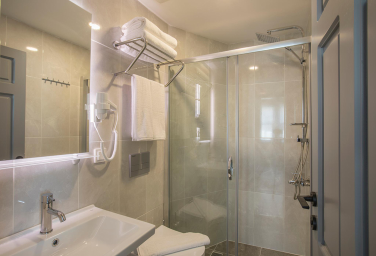 Bathroom 5, Comfort Suites, Alanya