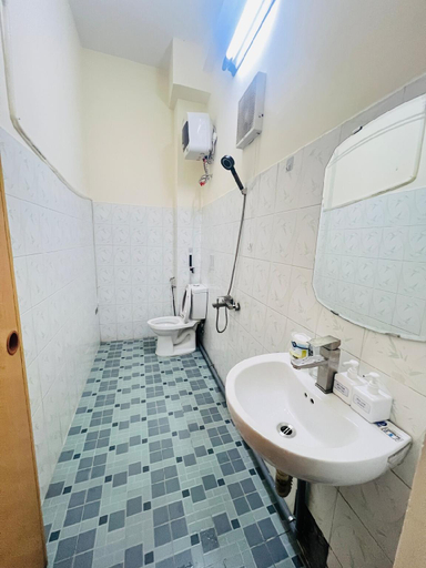 Bathroom 3, PucPu Homestay 51 Chu Văn An, Huế