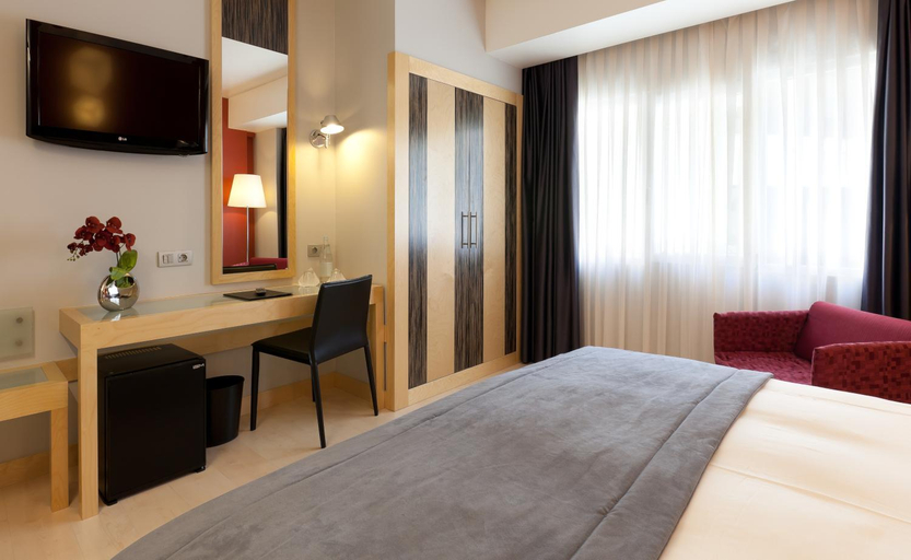 Bedroom 2, Alif Avenidas, Lisbon