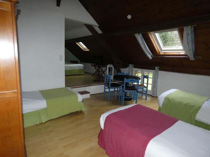 Bedroom 2, Logis Hotel Restaurant Auberge Saint Martin, Calvados