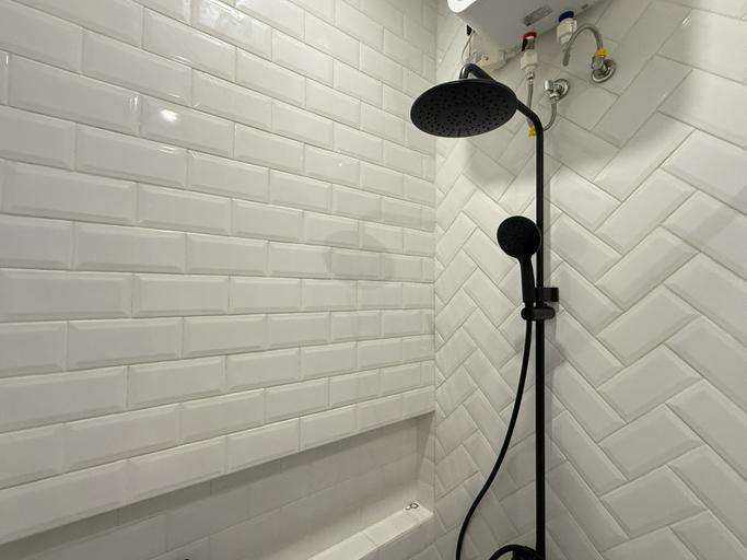 Bathroom 5, Villa Montana House by SAKALAVASA, Bogor