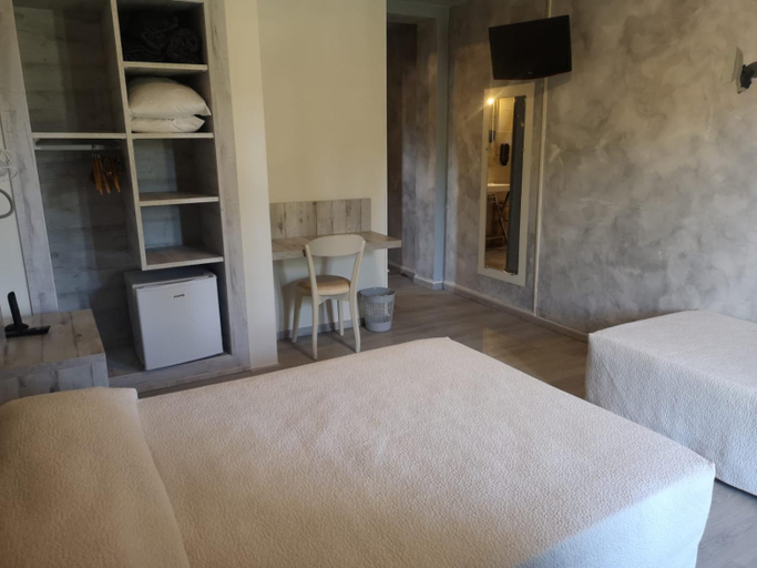 Bedroom 2, Hotel Cyrnea, Haute-Corse
