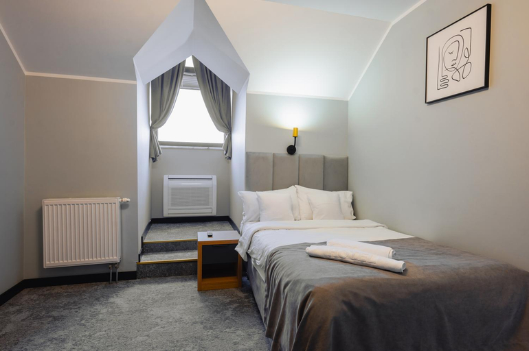 Bedroom 2, Hotel Poniatowski, Radom City
